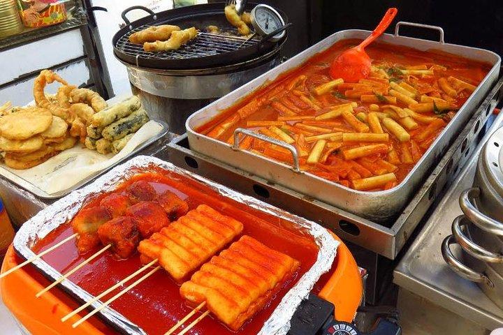 伝統料理と現代料理によるソウルのナイトフードツアー