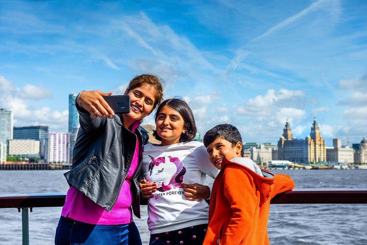 Liverpool: River Cruise & Sightseeing Bus Tour