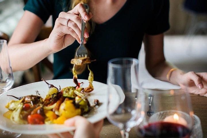 Budapest Private Food and Drink Walking Tour 4 horas com guia