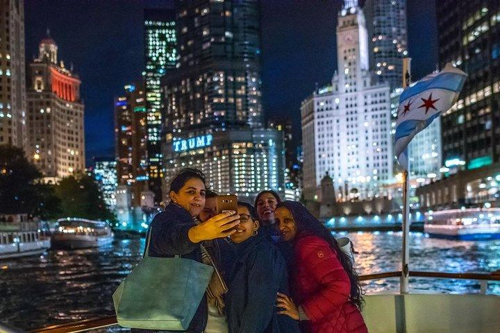 Excursão arquitetônica de 45 minutos pelo Rio Chicago saindo de Magnificent Mile