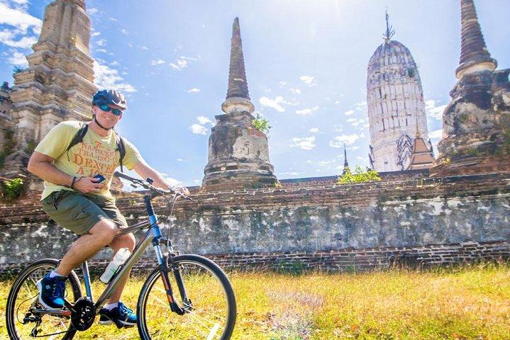 Tour ecológico en bicicleta por Ayutthaya: monumentos famosos y joyas culturales