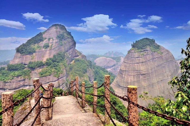 Excursion d’une journée privée à Xi’an dans le géoparc de la montagne Yuntai dans le Henan en train à grande vitesse