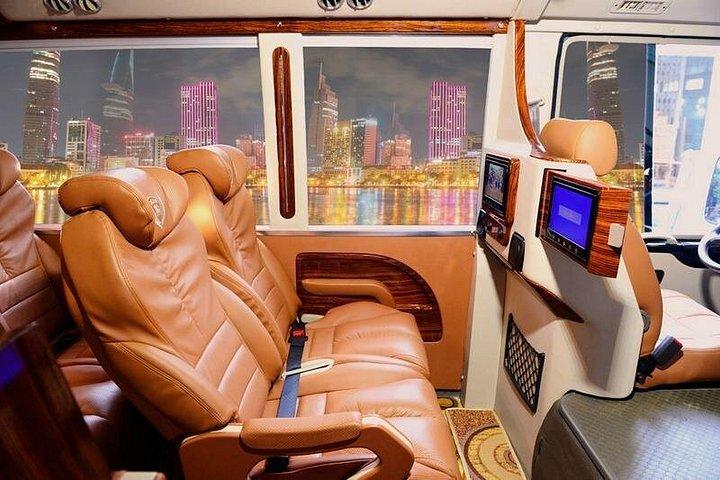 カスタマイズされた観光スポットとハノイからニンビン終日ツアー