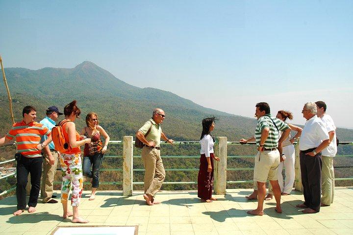Private Day Adventure Trip naar Mt. Popa uit Bagan