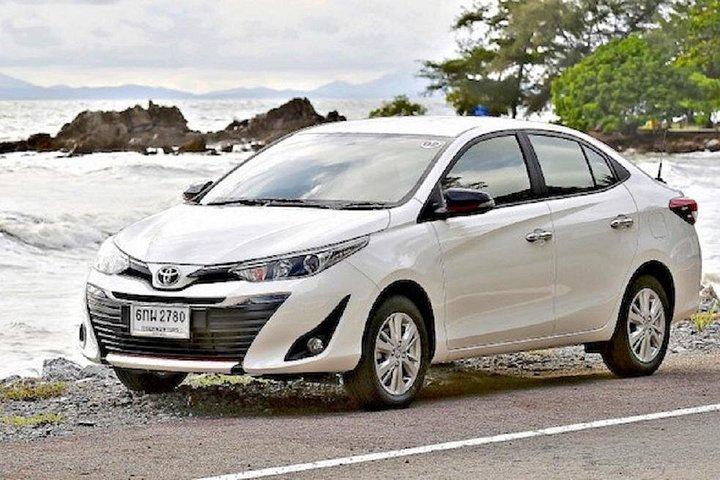 フエからホイアンへの専用車（英語ドライバー付き）