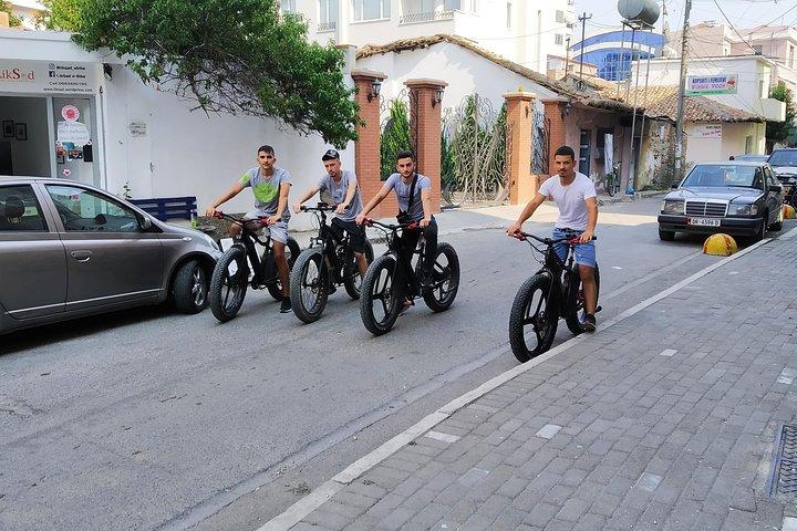 Das komplette Tirana Erlebnis : Kultur, Natur mit dem E-Bike