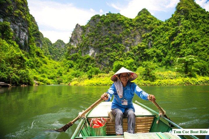 ムアピーク洞窟とタムコックボートライドの日帰り旅行