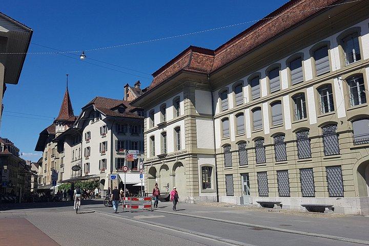 ベルン市内観光：スイス首都プライベートウォーキング半日ツアー