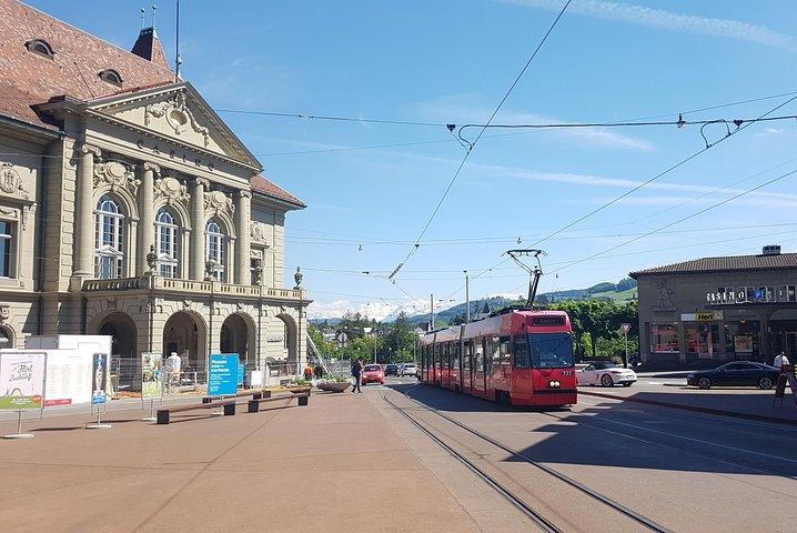 ベルン市内観光：スイス首都プライベートウォーキング半日ツアー
