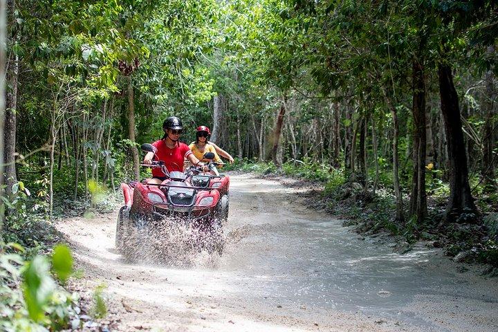 ATV Mud Kicking e Snorkeling de barco em Cozumel