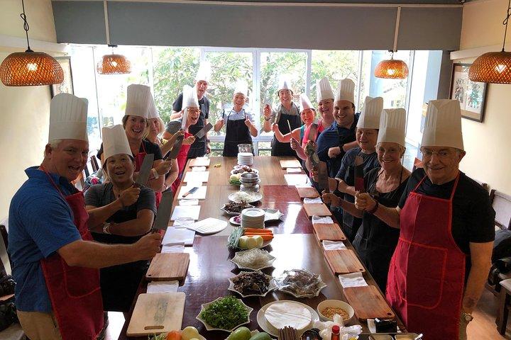 市場経験のあるハノイのベトナム料理教室