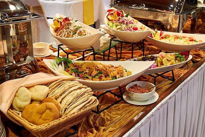 Crociera in Dhow con cena al porto turistico