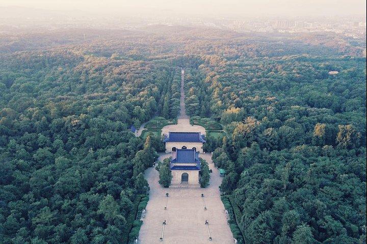 Viagem de um dia a Nanjing saindo de Xangai: explore o túmulo de Sun-Yatsen, a antiga muralha da cidade etc.