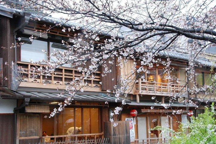 乗り合いの出発便送迎サービス：大阪市内から関西国際空港
