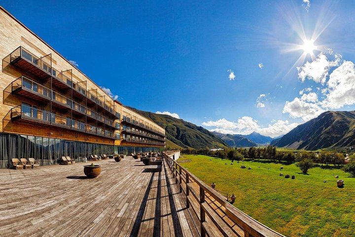 Amazing Day Trip Gudauri & Kazbegi avec déjeuner à l'hôtel Rooms de Tbilissi