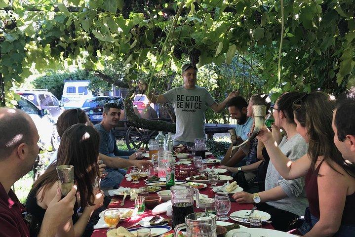 Hela dagen privat vintur i Kakheti-regionen med lunch och 3 vinprovningar