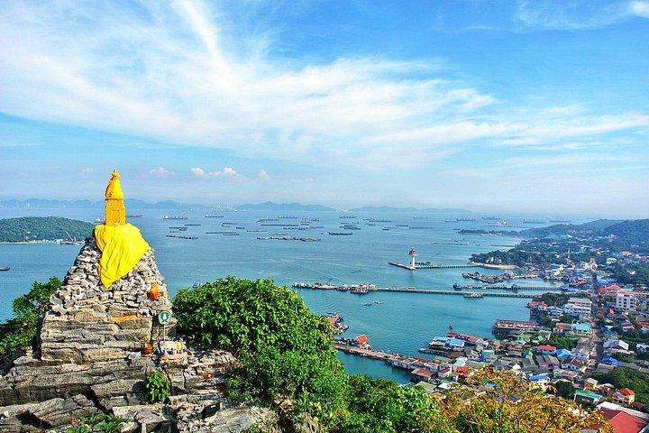 Island Getaway: Koh Si Chang Day Trip with Lunch from Bangkok