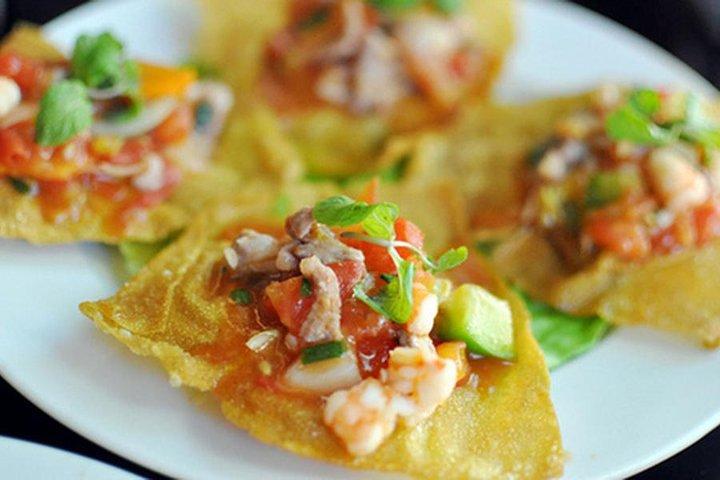 Hoi An Night Market - Excursões de comida de rua na cidade antiga à noite