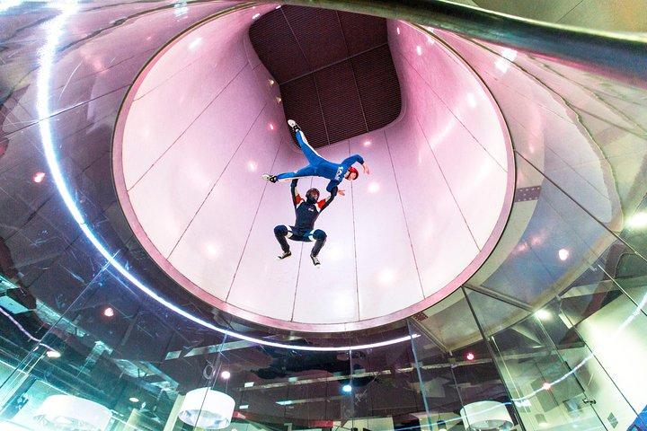 Basingstoke iFLY Indoor Skydiving Experience - 2 Flüge & Zertifikat
