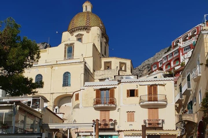 Transfer Naples to Amalfi and stop in Pompeii