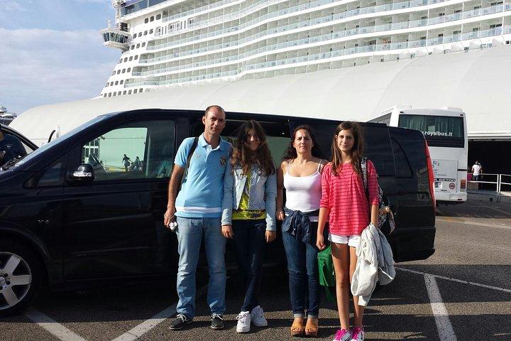 Privat transfer Civitavecchia Port till Rom eller FCO Luxury Vehicle