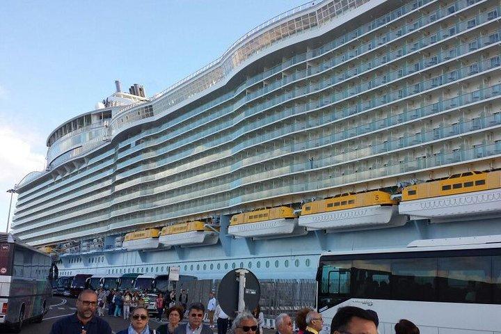 Privat transfer Civitavecchia Port till Rom eller FCO Luxury Vehicle