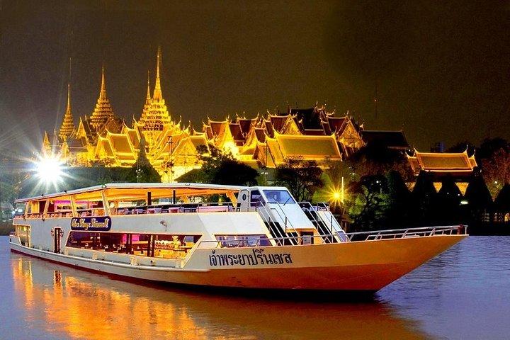 Neujahrsparty: Chao Phraya Princess Dinner Cruise mit Rücktransfer