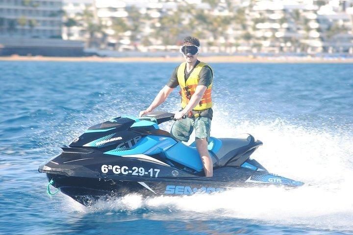 Individuele jetski in Playa Chica