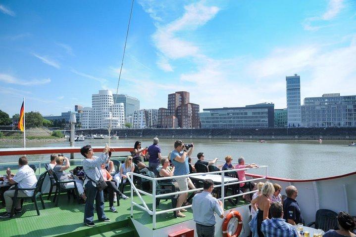 Düsseldorf Sightseeing round-trip Cruise