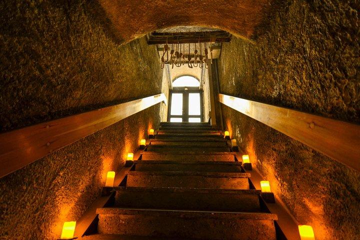 Tour storico delle prigioni, dei sotterranei medievali e del centro storico di Praga