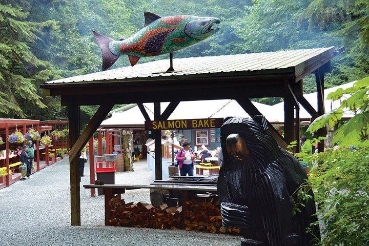 メンデンホールカヤック湖とサーモンベイクアドベンチャー
