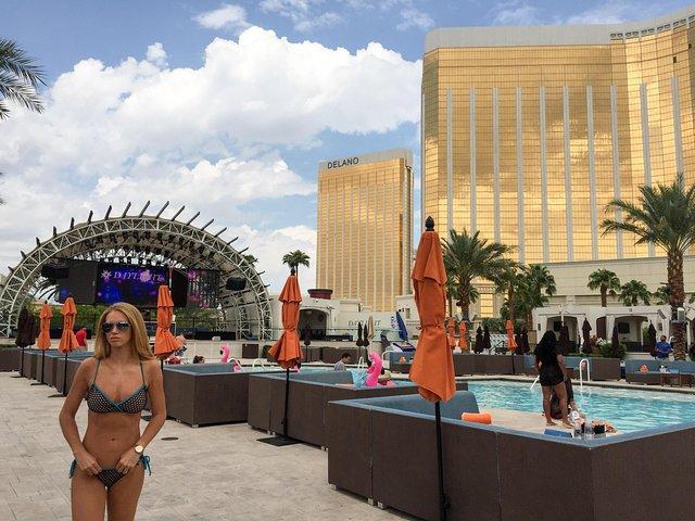Las Vegas VIP Poolparty Tour