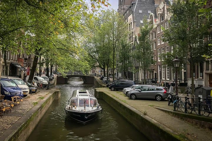 Amsterdam Live Guided Sightseeing Canal Cruise
