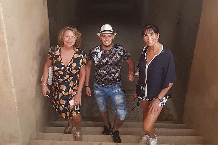 タリファからタンジェ旅行、ラクダ乗り、ランチ、フェリー