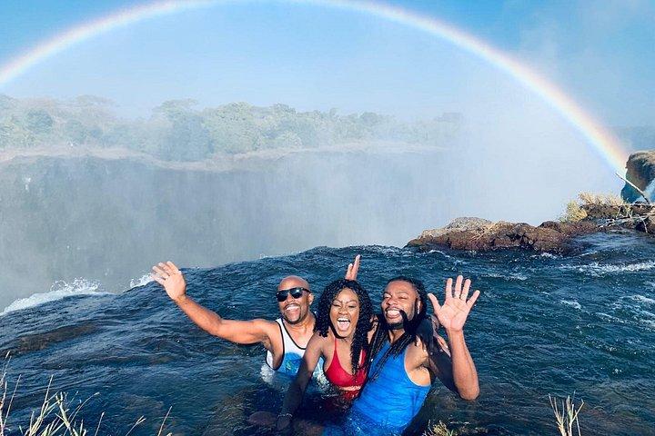 Piscina de diablos para grupos pequeños y paseo en safari de rinocerontes