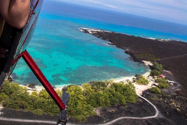 Tour privato in elicottero della costa di Kona: Tutti i finestrini