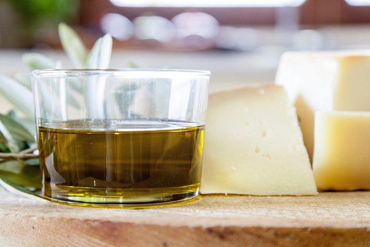 ショークッキングでアルバーノラツィアーレの地元の家での食事体験