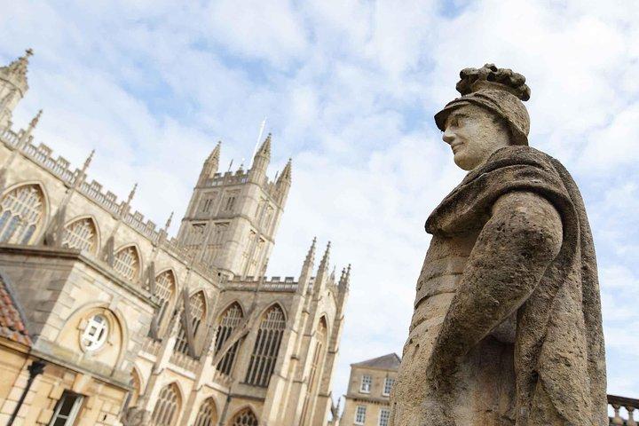 Bath: History & Highlights Shared Walking Tour for 2-8 people