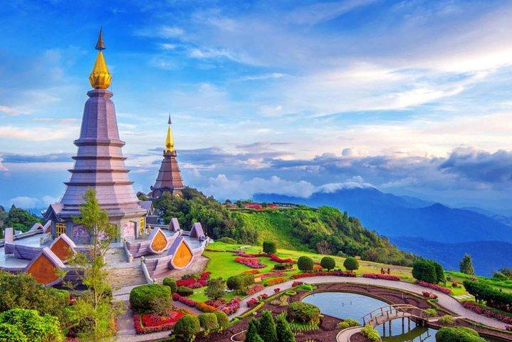 Doi Inthanon, Waterfall + Royal projekt fra Chiang Mai med frokost