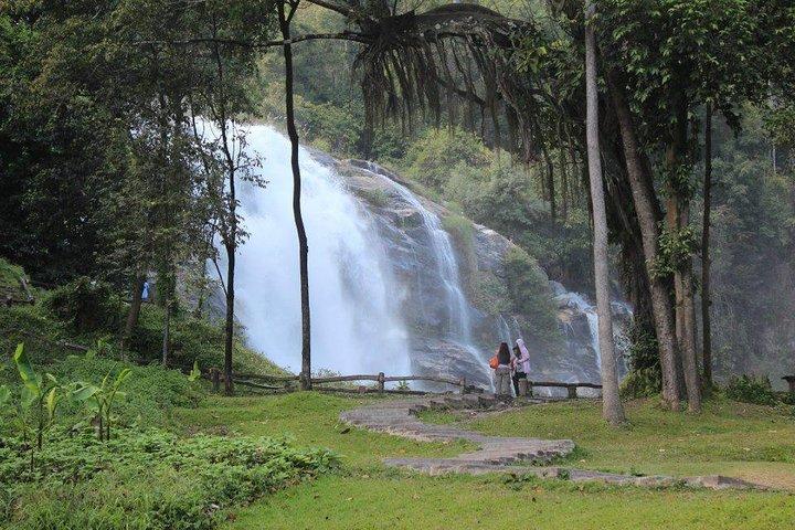 Doi Inthanon, Waterfall + Royal Project de Chiang Mai com almoço