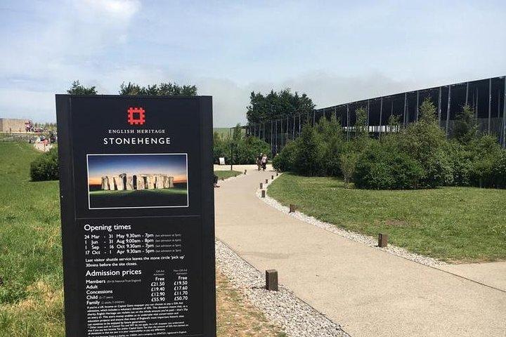 午後のプライベートツアーでロンドンからストーンヘンジへ