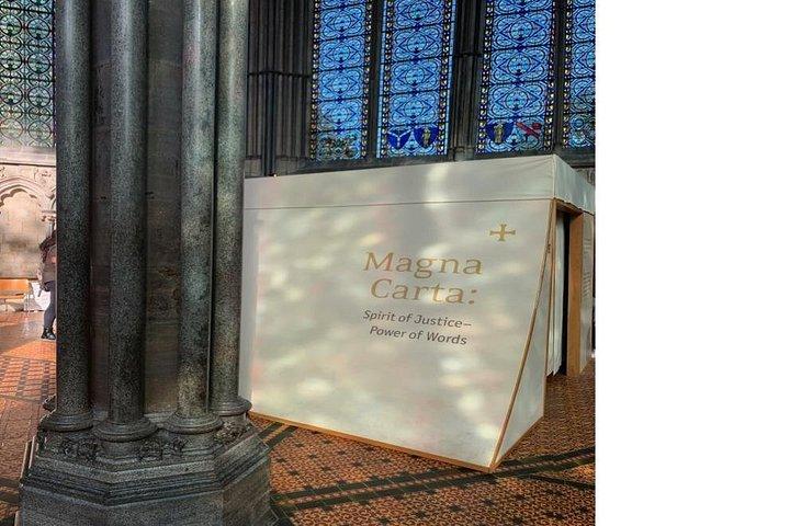 ロンドンからストーンヘンジ、ソールズベリー経由でサウサンプトンへ