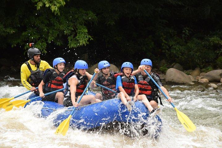 Hoteller i nærheden af Sloth Sanctuary and Rafting Class II & III Combo Tour