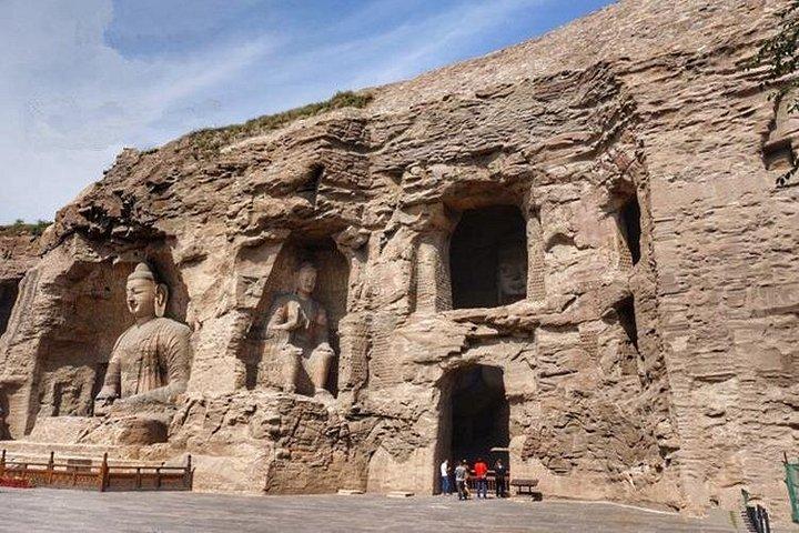 新幹線で西安からYungang洞窟とぶら下がっている修道院への2日間のプライベート旅行