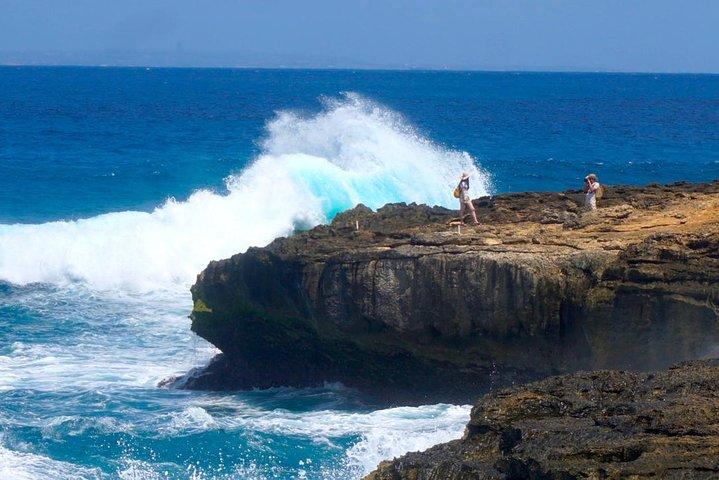 Diviértete 1 día en Nusa Penida: snorkeling, kelingking y playa rota con almuerzo incluido