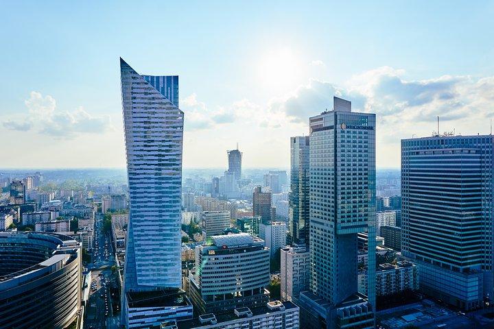 Traslado privado de Cracovia a Varsovia con 2 horas de turismo