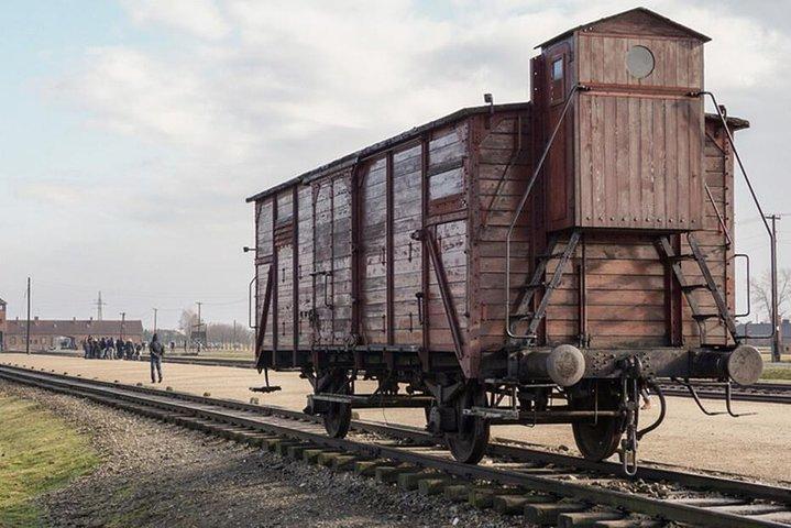Visita guiada a Auschwitz-Birkenau saindo de Varsóvia