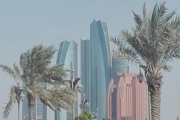 Abu Dhabi Sightseeing with Sheikh Zayed Grand Mosque & Louvre Abu Dhabi Private