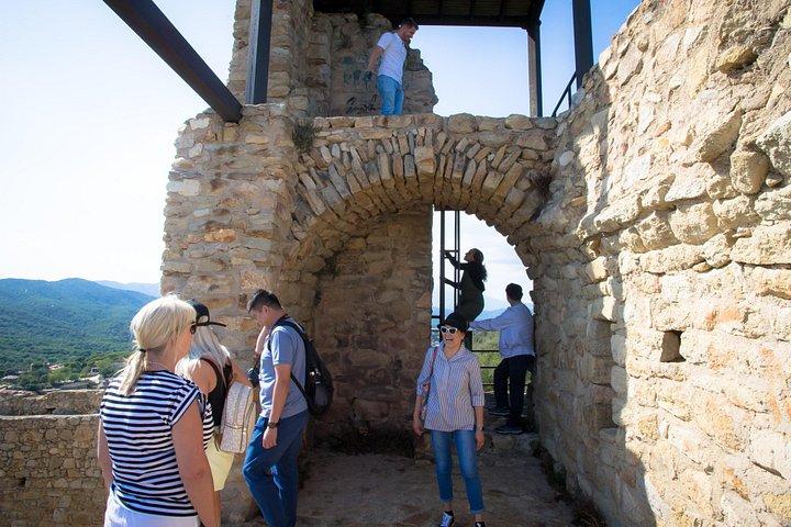 バルセロナ発 : 「 Game Of Thrones」ジローナ小グループツアー