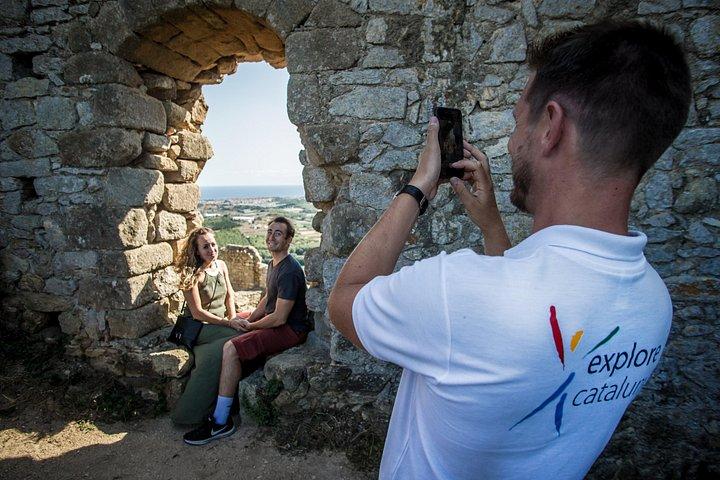 バルセロナ発 : 「 Game Of Thrones」ジローナ小グループツアー